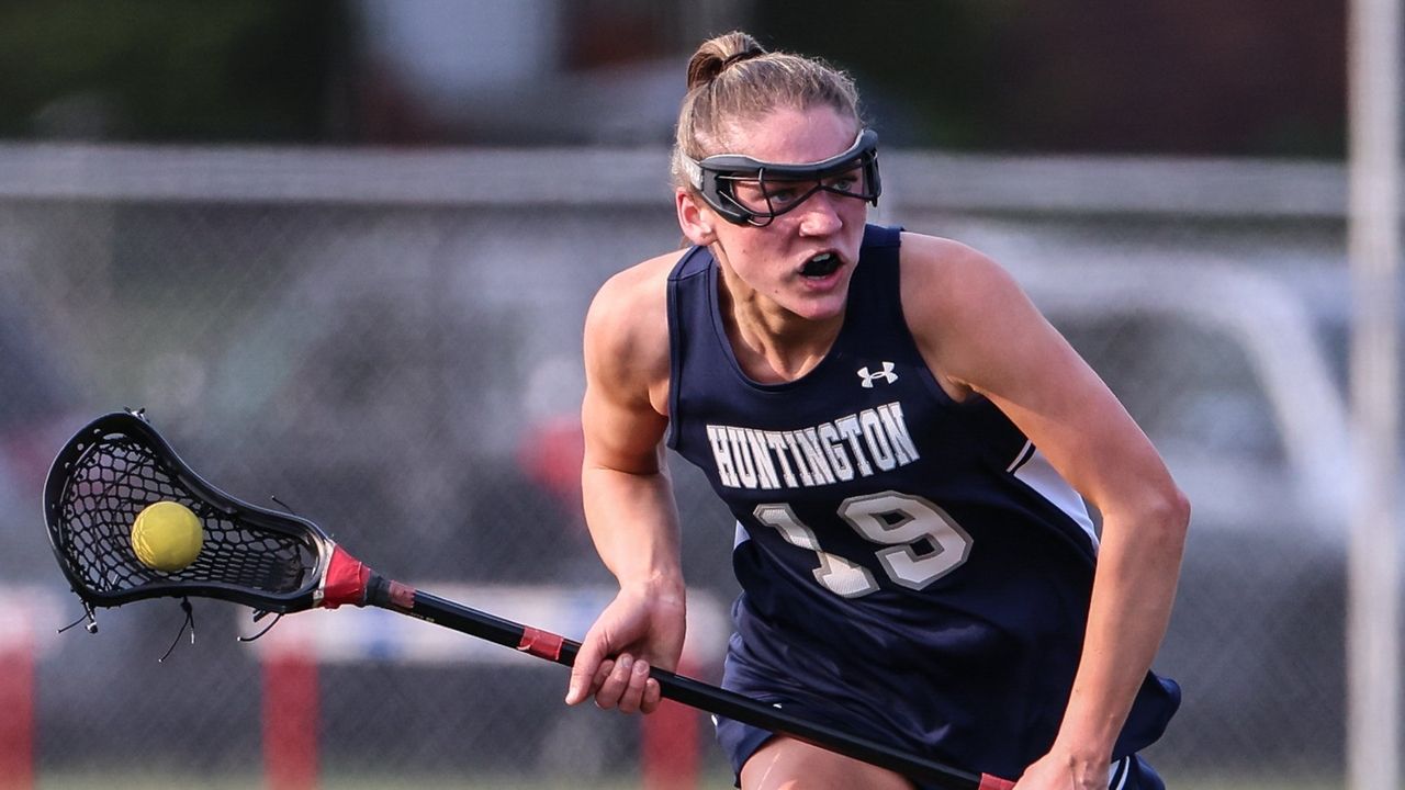 Agrillo S Defense Helps Huntington Upend Smithtown East Newsday