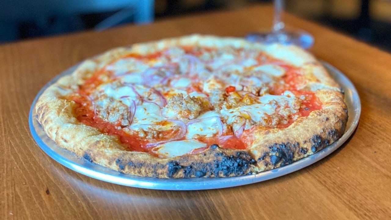 Uncle Frank S Wood Fired Pizza Cocktails Opens In Wantagh Newsday