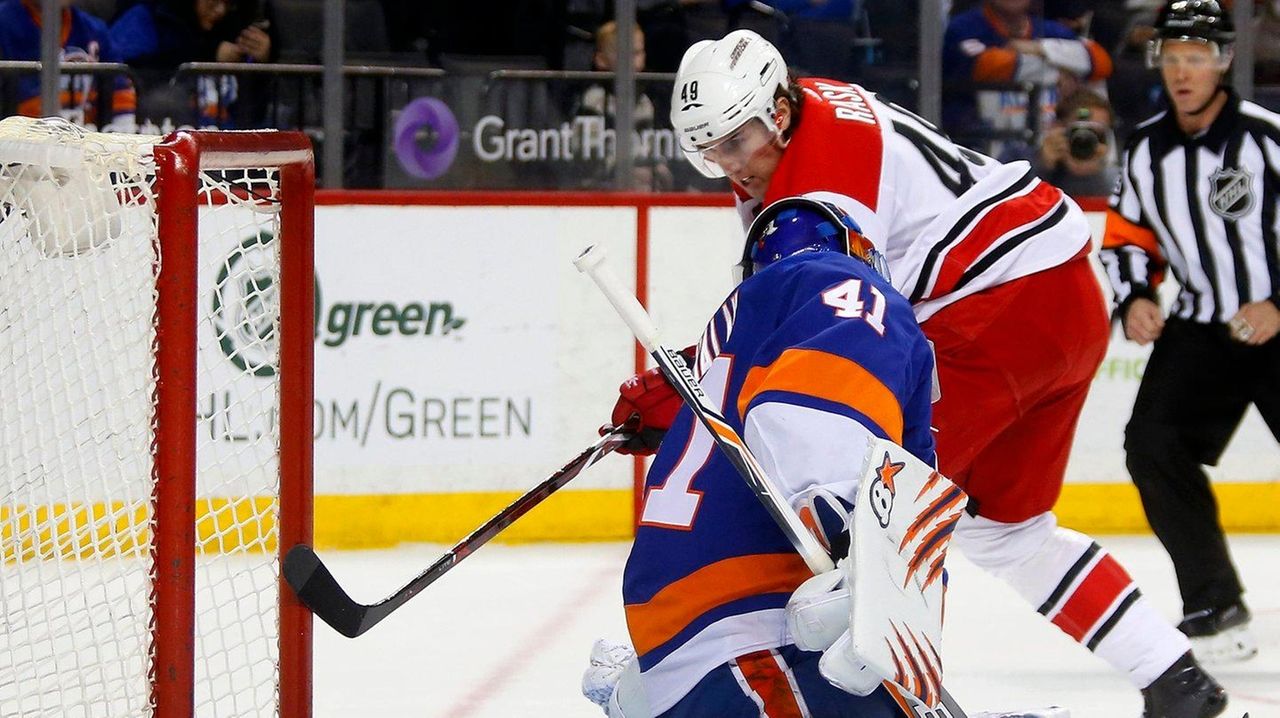 Anders Lee Scores Twice But Islanders Lose To Hurricanes Newsday