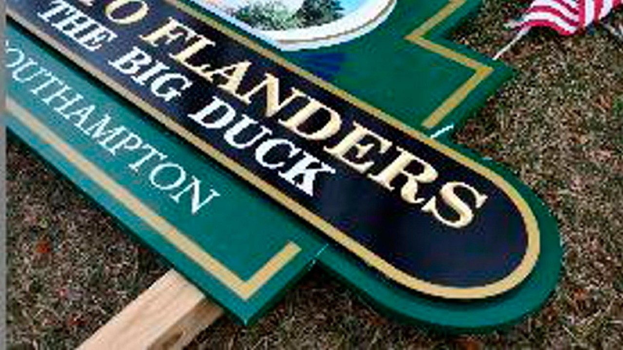 'Welcome to Flanders' sign a victim of fowl play after replacing one ...