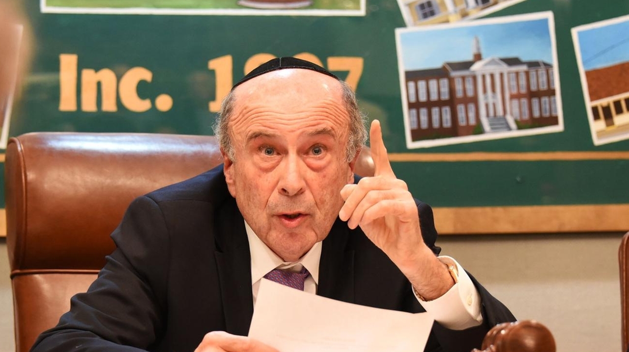 Martin Oliner seeks Hempstead Town supervisor post, sets up 3-way race