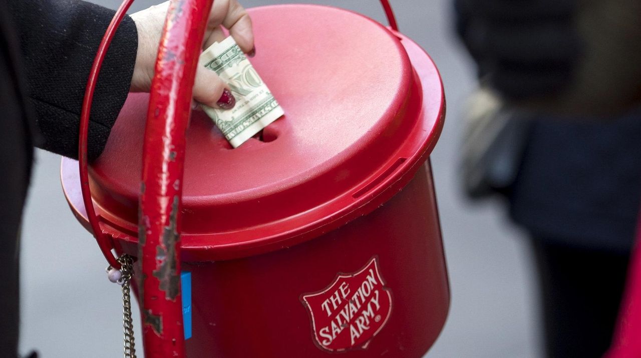 Red kettles go hightech Salvation Army to accept mobile payments