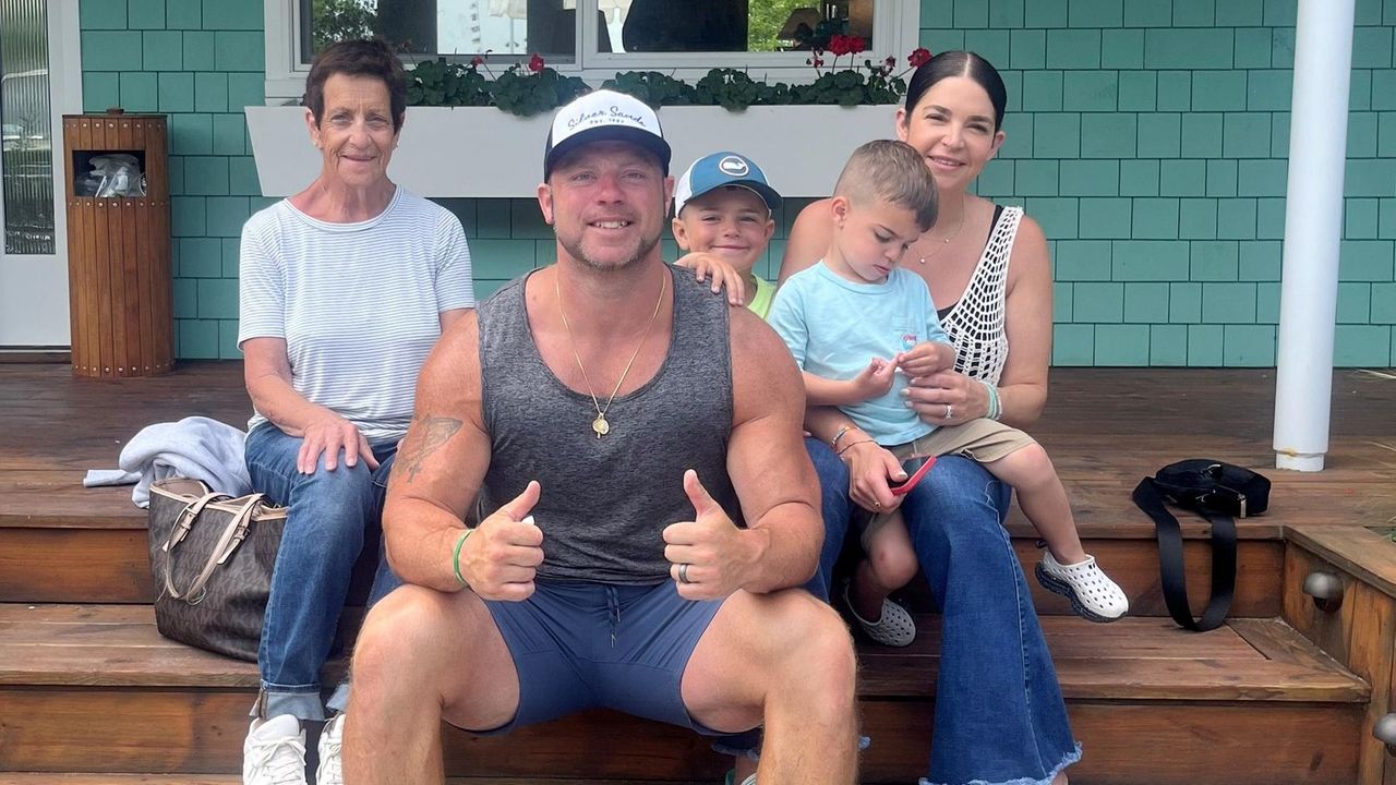 Matt Albanese, former Farmingdale HS football star, dies at 40