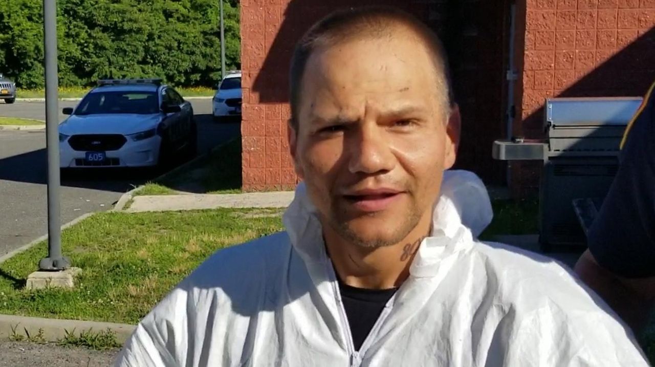 Man accused of stealing safe charged with burglary in Port Jefferson