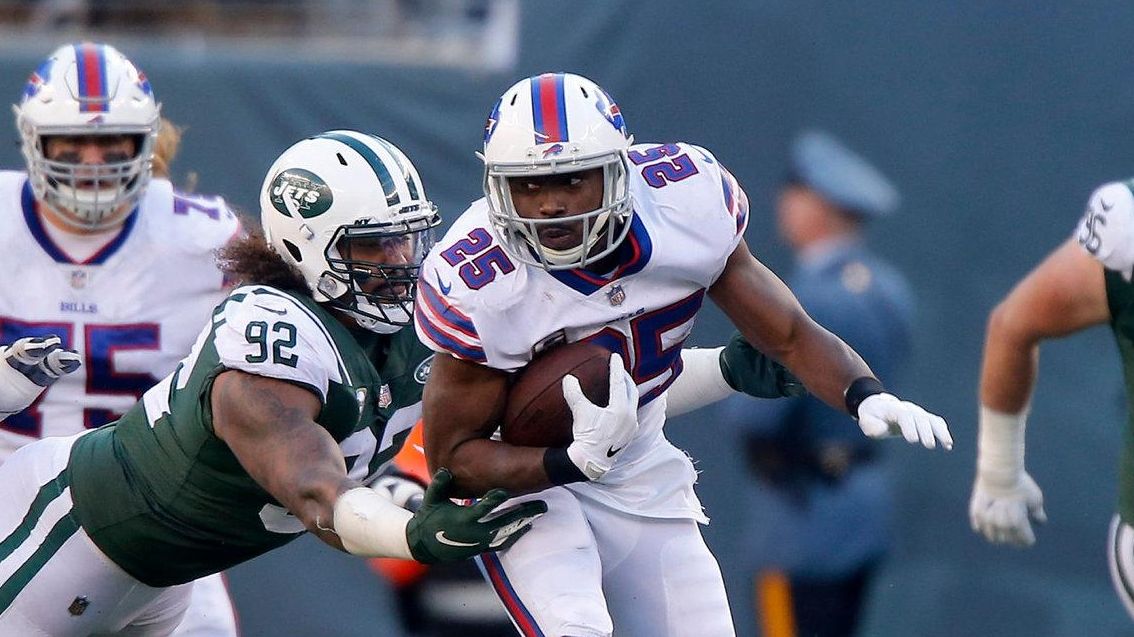 Area NFL roundup: Jets cooling off despite play of linebacker