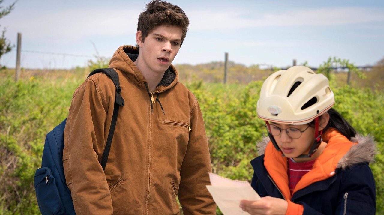 'The Half of It' Endearing teen romance Newsday