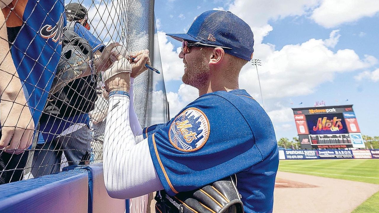 Yankees' Aaron Boone reacts to NYC COVID vaccination mandates still in  place 