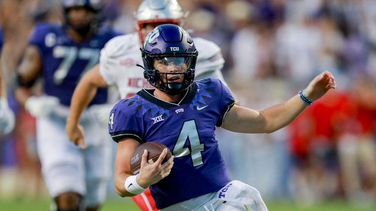 TCU quarterback Chandler Morris (4) runs for a touchdown against...