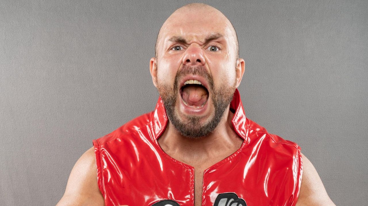 Michael Elgin. Майкл Элгин.