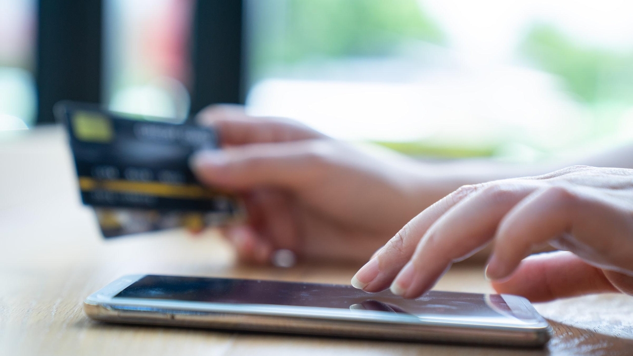 Spending on apps hits record high - Vimarsana News