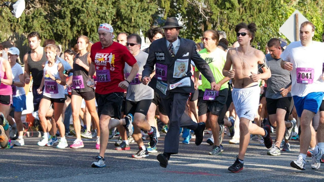 Thousands of runners flood Northport for Great Cow Harbor 10K Newsday