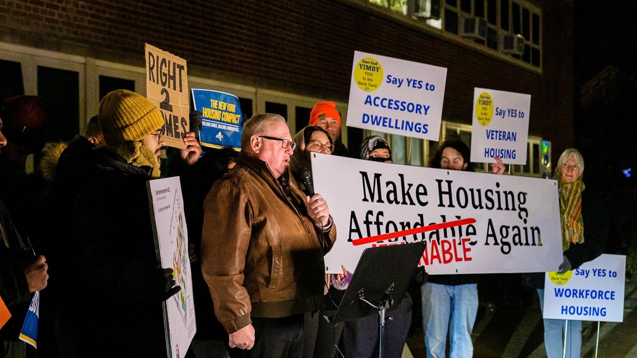 long-island-groups-rally-to-support-hochul-housing-plan-newsday