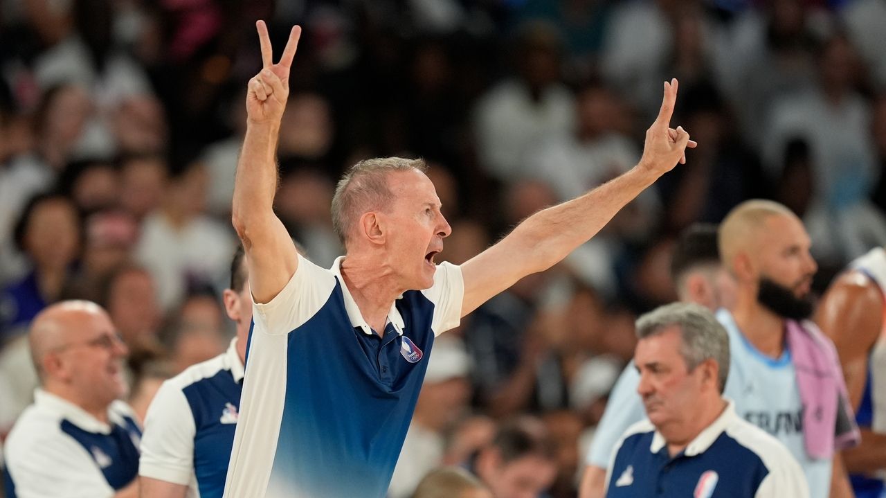 France basketball coach Vincent Collet steps down after 15 years in charge, takes new role