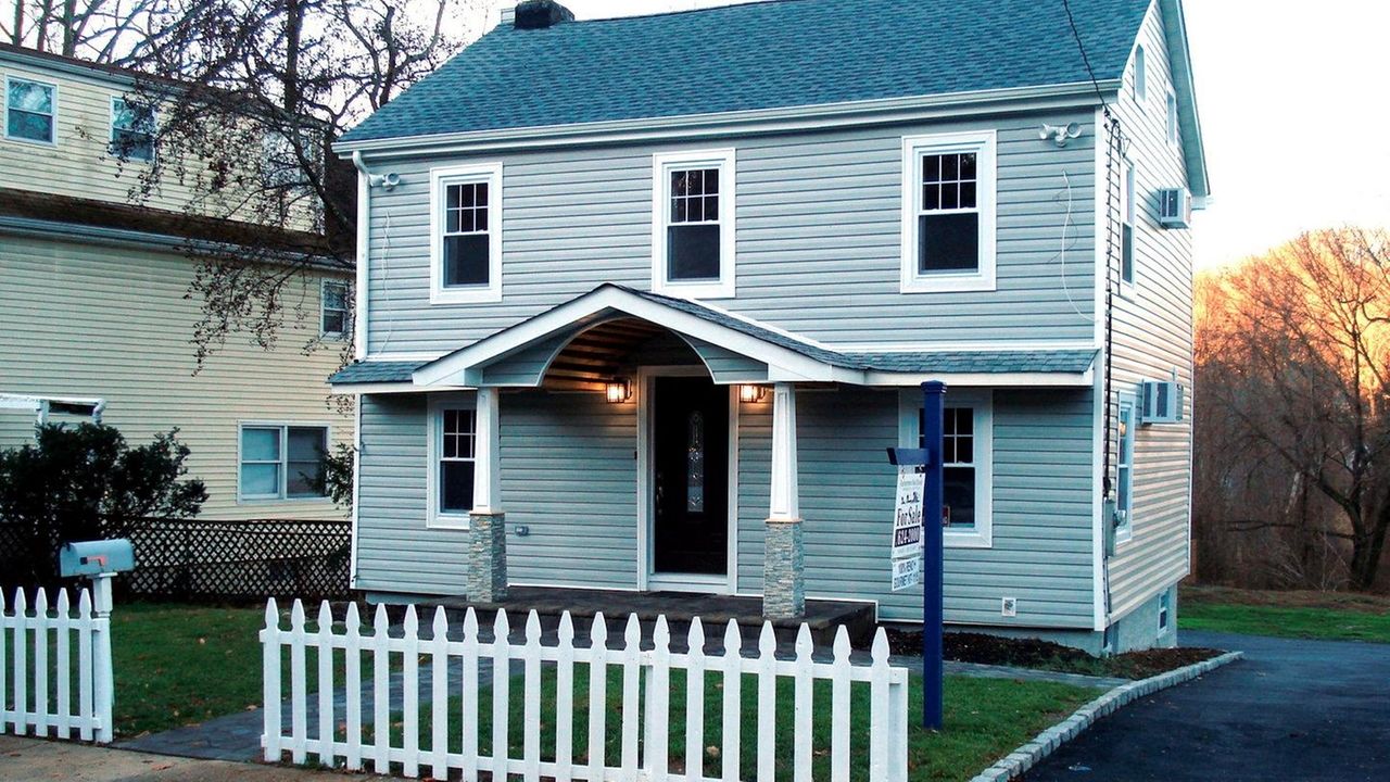 Energyefficient Oyster Bay home built in 1900 lists for 579G Newsday
