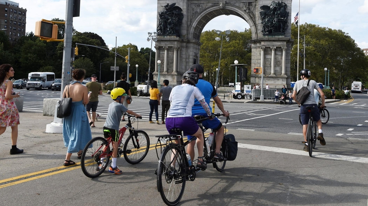 Public transit in NYC: How Mayor Zohran Mamdani plans to get New Yorkers to drive less