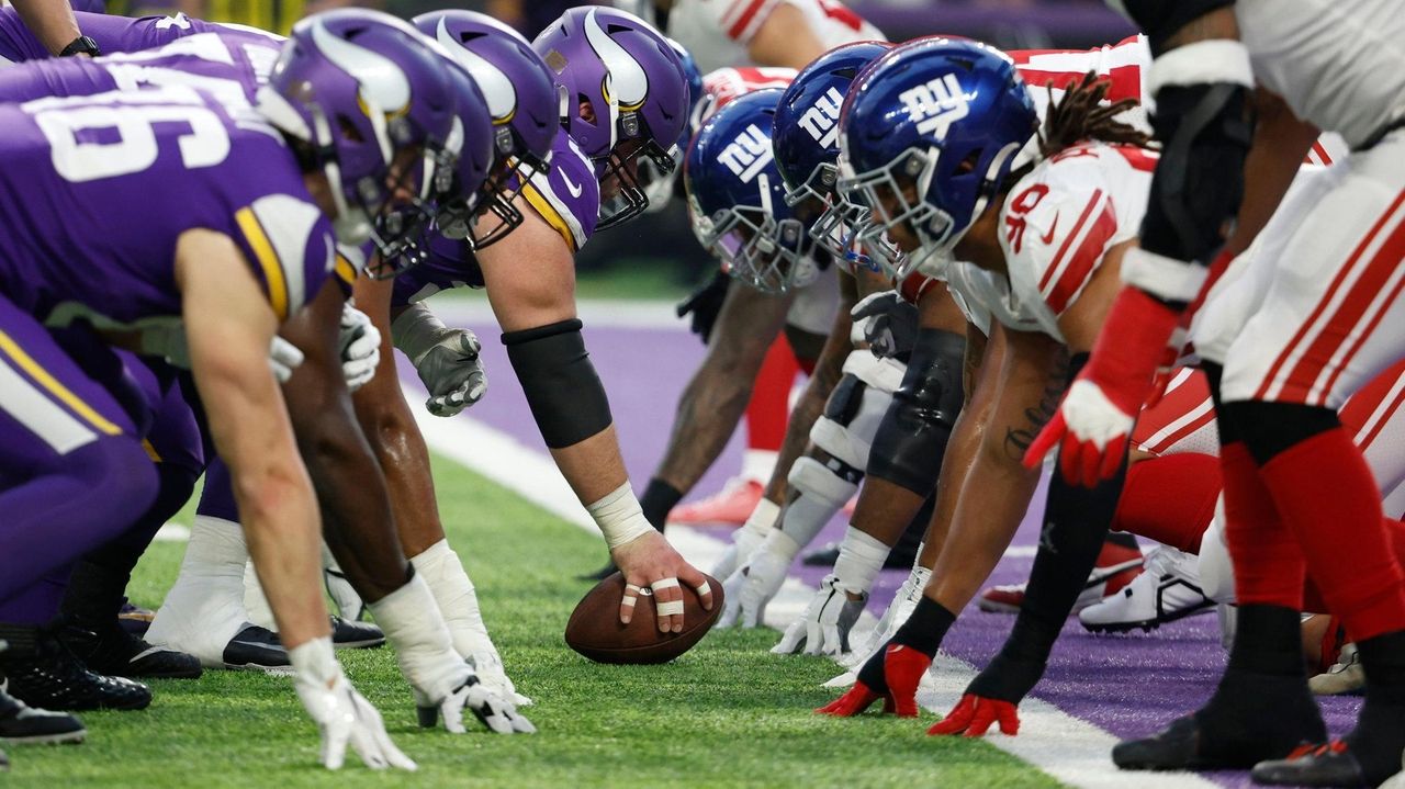 NFC wildcard photos Giants vs. Vikings Newsday