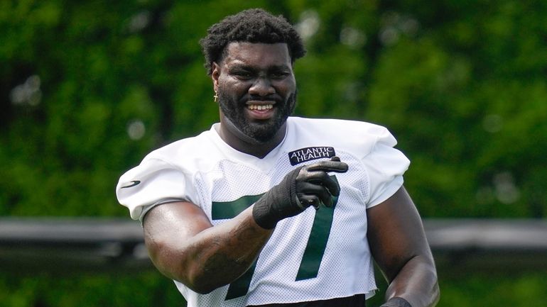 Mekhi Becton Shines During Joint Practice Against Panthers