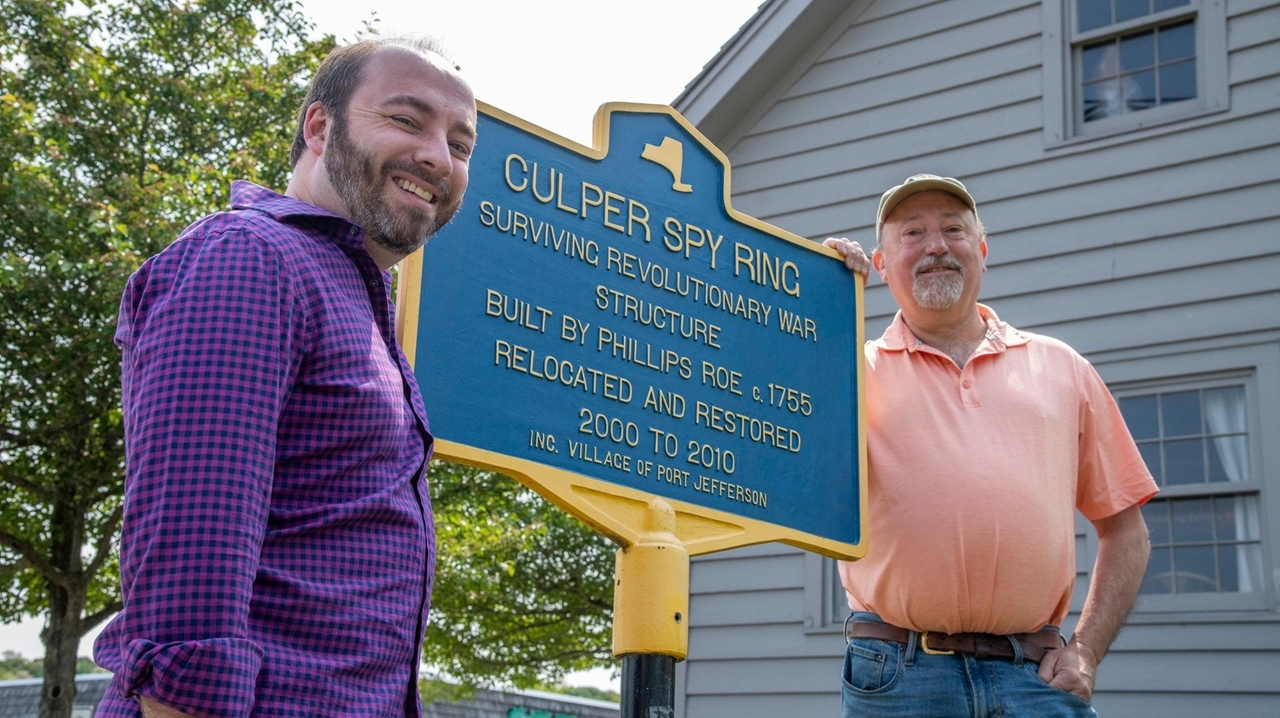 Port Jefferson volunteers build replica of boat used by Revolutionary War spy who helped George Washington - Vimarsana News