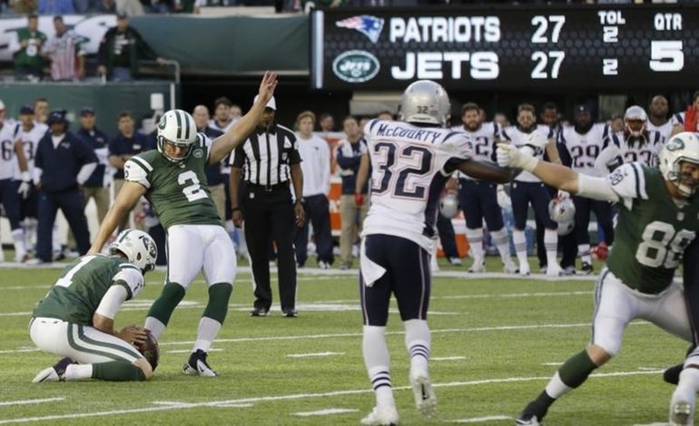 2 Dec 2001: Drew Bledsoe of the New England Patriots before the Pats 17-16  victory