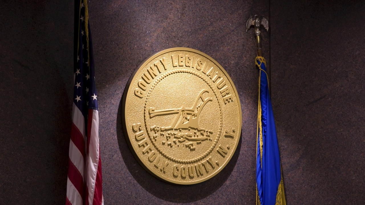 Suffolk advances bill to limit protests at houses of worship