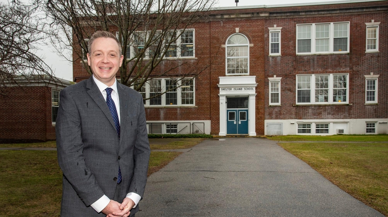 21 Long Island Districts 30 Individual Schools On Academic Improvement