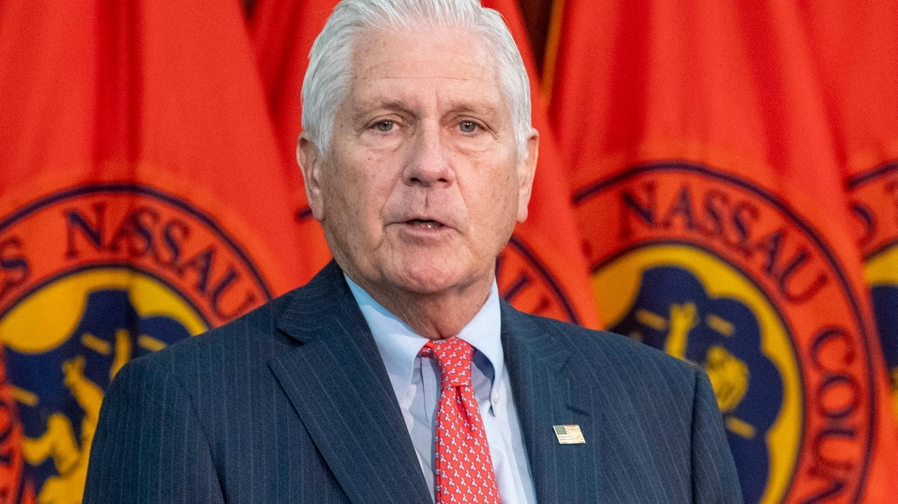 State CSEA sues Nassau County over health care plan change - Newsday