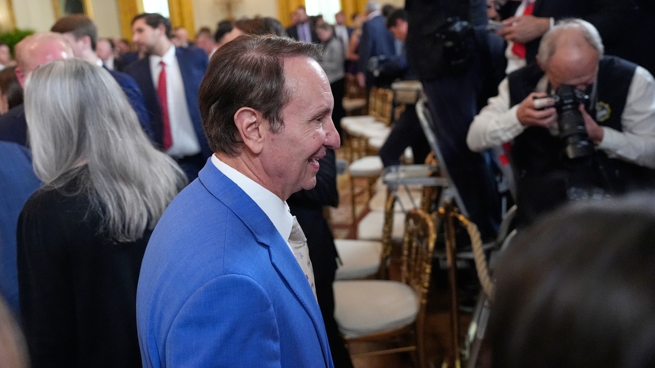 LSU Football Coach: Landry on Hiring Process