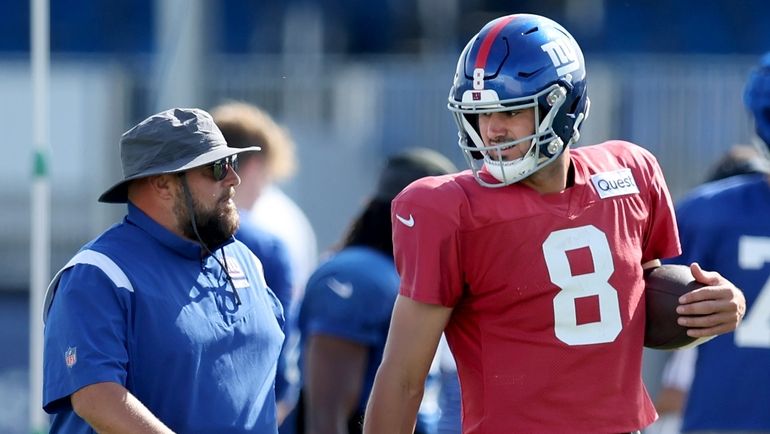 Giants' Brian Daboll: Daniel Jones has done a nice job, makes