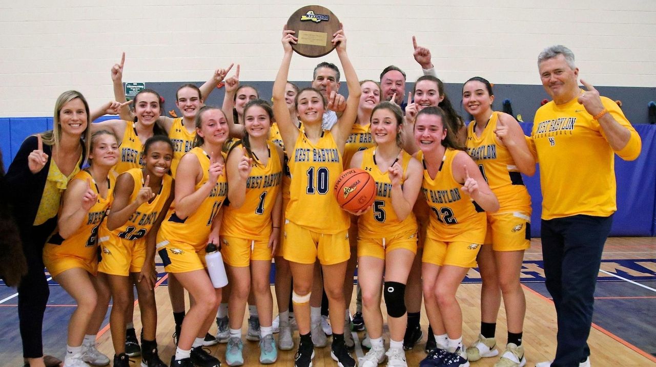 Long Island Class A final West Babylon vs. Plainedge Newsday