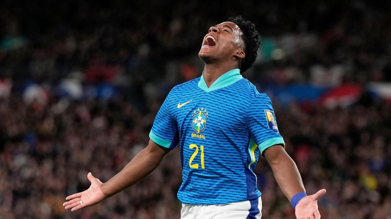 ブラジル代表 ENDRICK 9番 ジャージ Brazilian teenager Endrick gets No. 9 shirt for Copa America