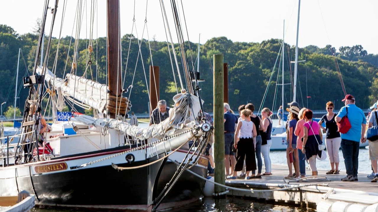 sailboat cruises long island