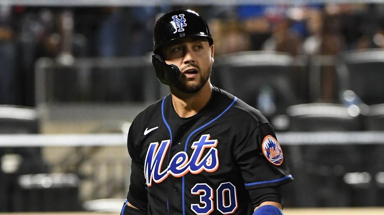 Mets' black jerseys return for Friday night home games for rest of