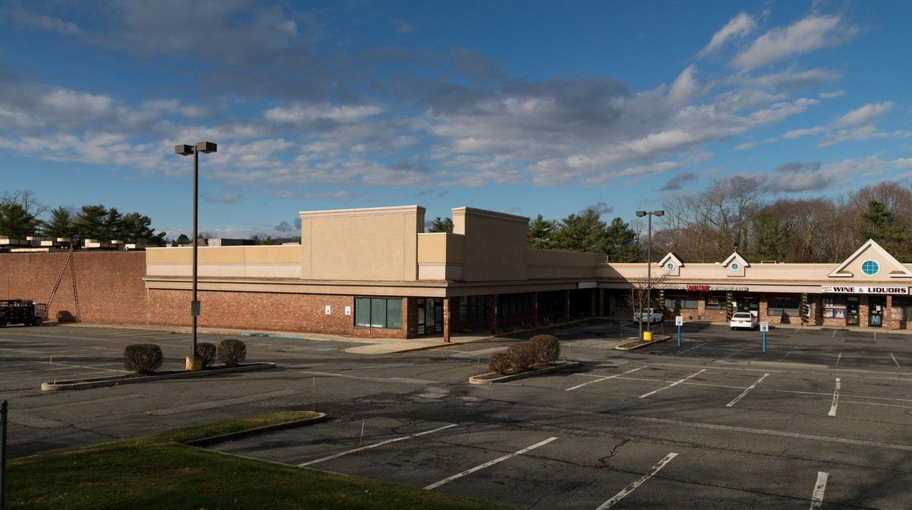 Retail Roundup Trampoline park could bounce into vacant Pathmark space