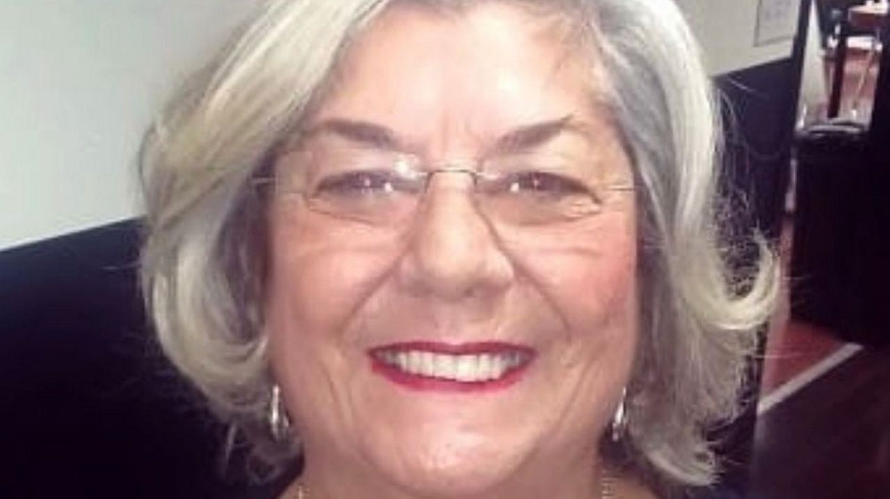 Florence Young of Lindenhurst, crossing guard, dies at 75 Newsday