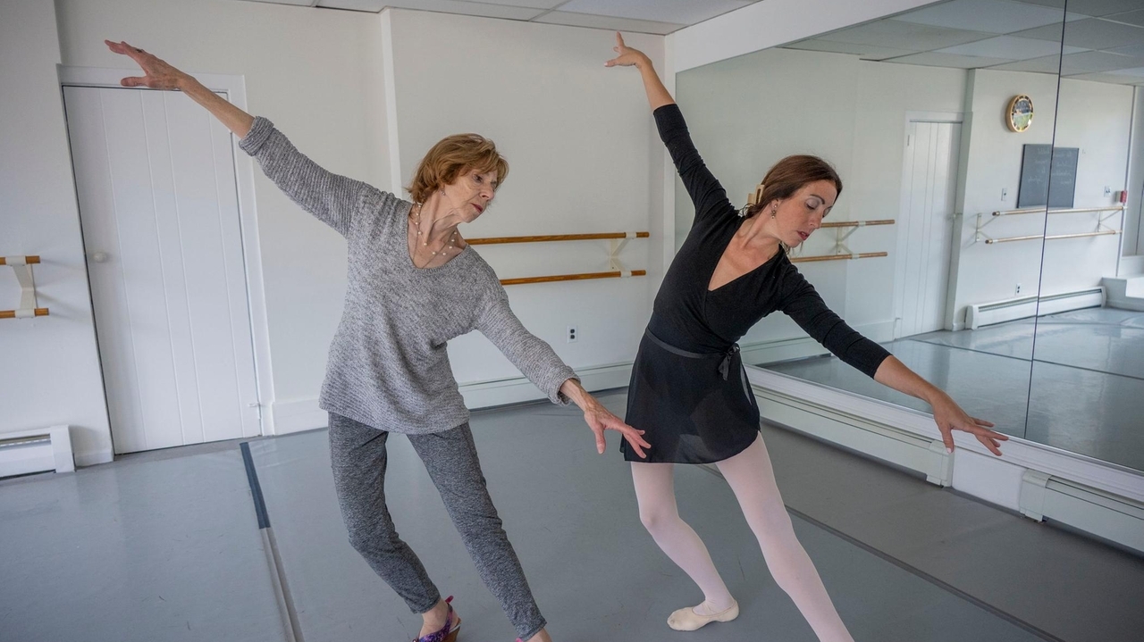Jennifer Shea, of Babylon, is still dancing despite MS diagnosis - Newsday