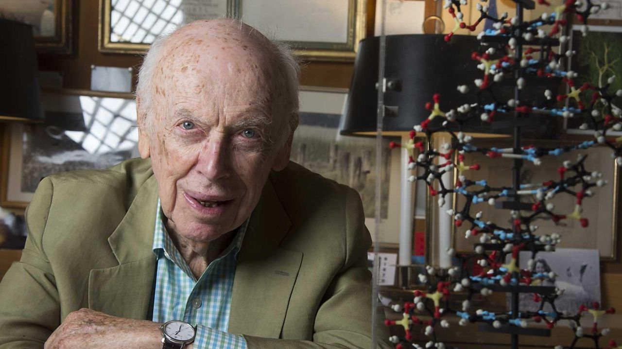 Geneticist James Watson To Retrieve Auctioned Nobel Prize Medal From Russia Donate Buyers