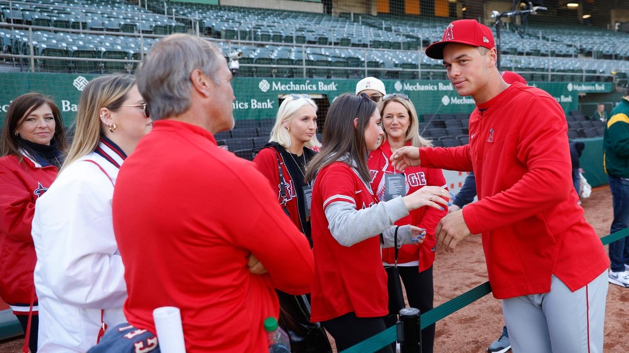 Logan O'Hoppe family celebrates rookie catcher from Long Island's Oening  Day start for Angels - Newsday