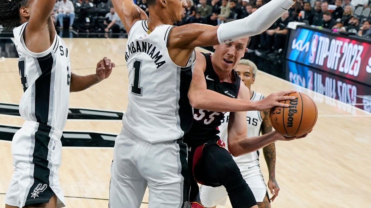 Victor Wembanyama scores 15 points to lead the Spurs past the Rockets  117-103