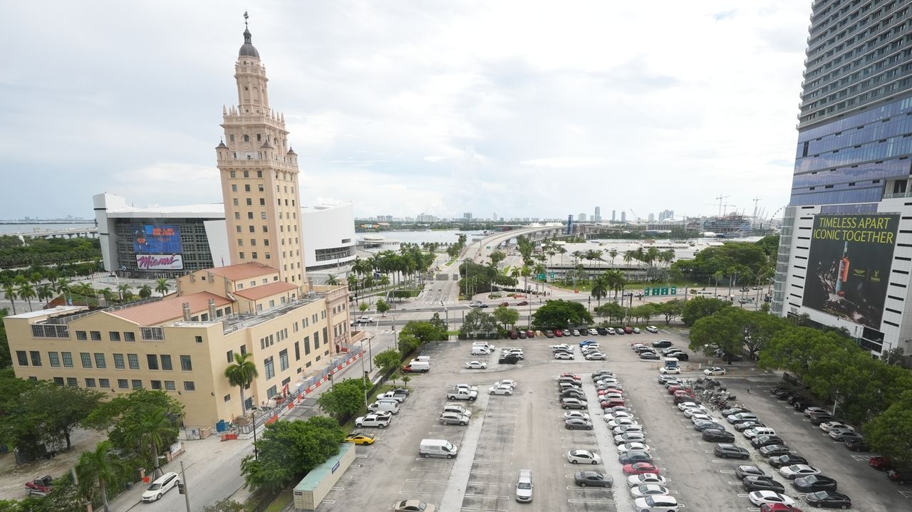 Despite legal challenge, Florida college votes again to transfer land for Trump presidential library