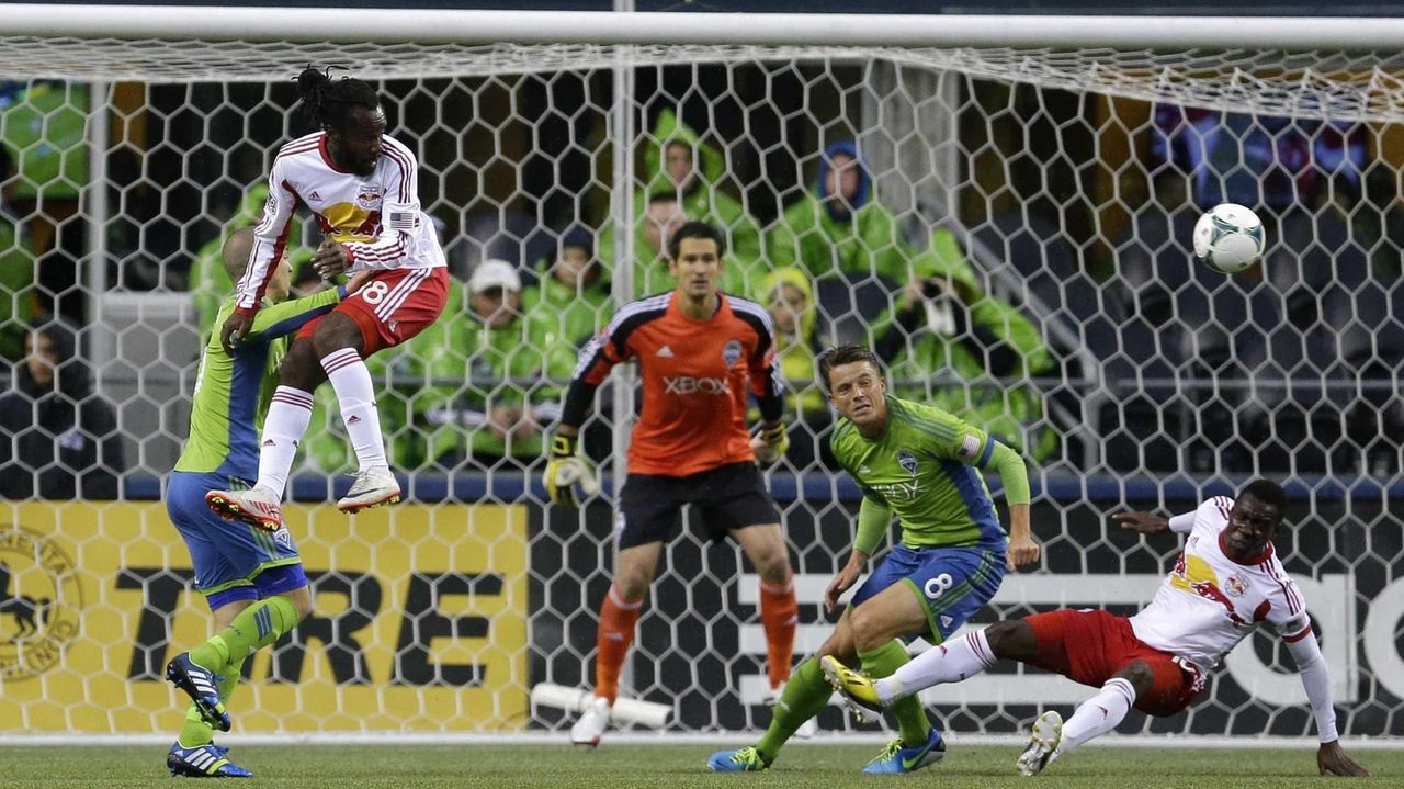 Tim Cahill Scores Late And Red Bulls Tie Seattle Sounders 1-1 - Newsday