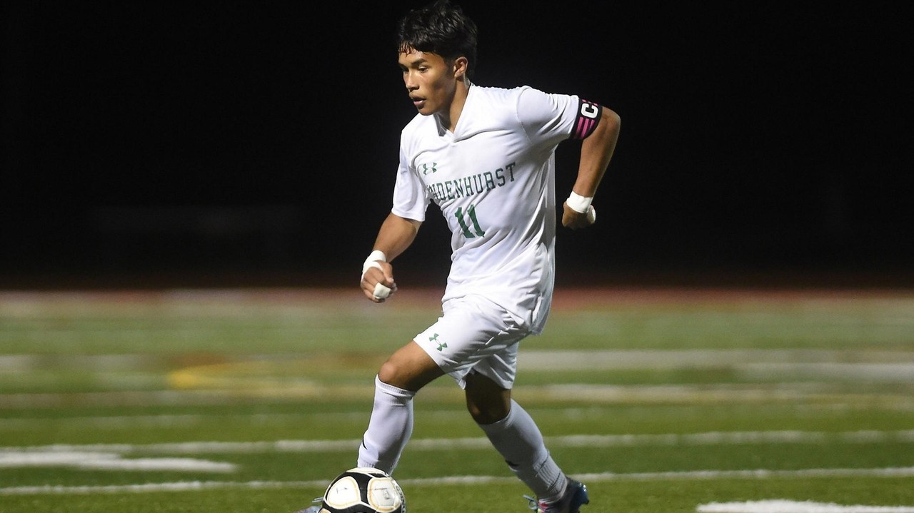 Revved up Gail Roquez Guerrero scores twice to lead Lindenhurst past Sachem East in AAA quarterfinals
