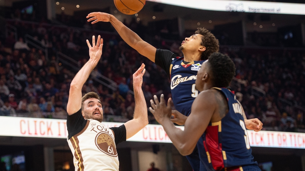 Pat Spencer scores careerhigh 19 in first NBA start as Warriors beat