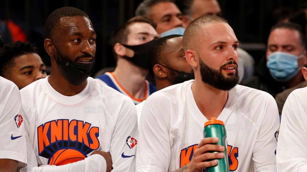 Knicks Bench Kemba Walker for 4th Quarter in Magic Loss