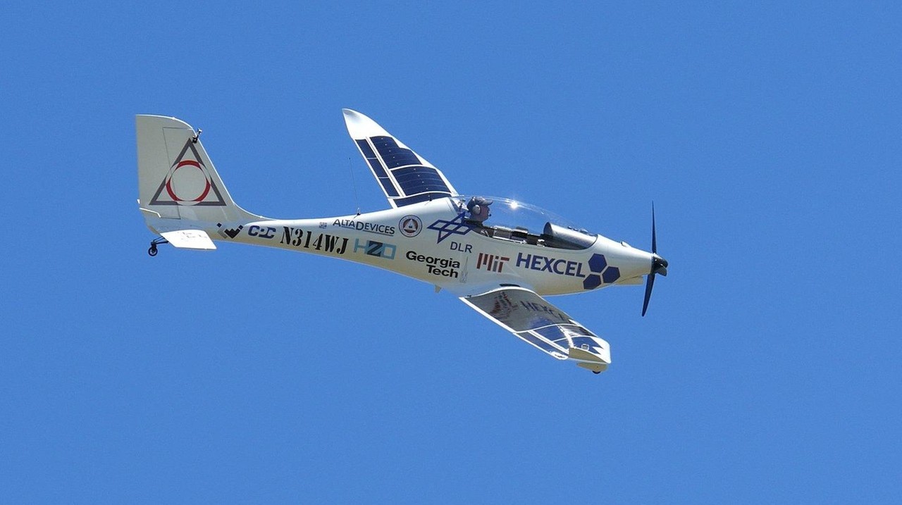 Luminati introduces solar-powered plane at Calverton - Newsday