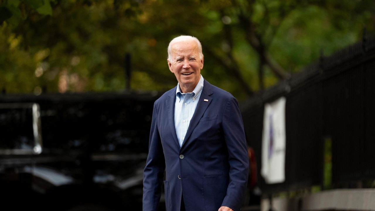 Biden sẽ thăm Hà Nội vào tháng tới khi tìm cách tăng cường quan hệ Mỹ-Việt