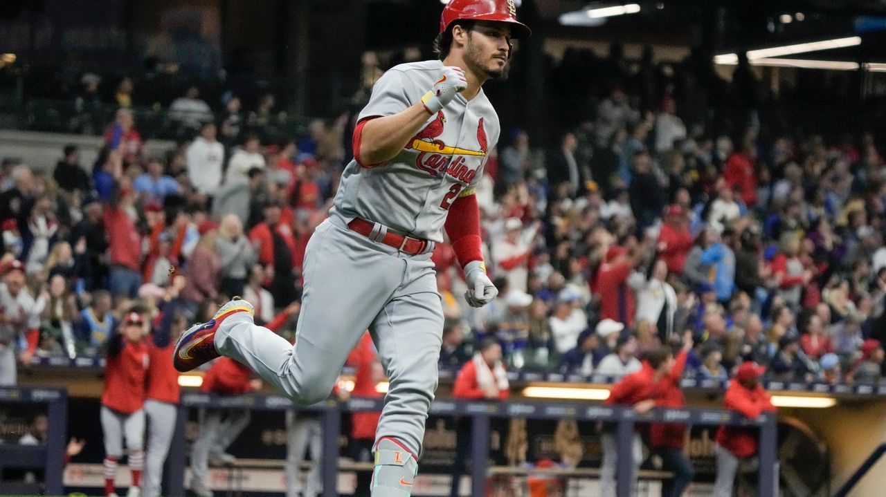 Goldschmidt's 3 homers help Cardinals stop 8-game skid