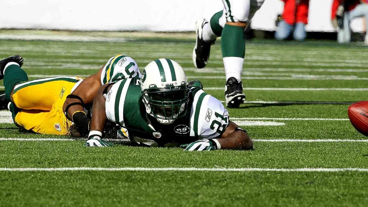 Mark Sanchez could not believe the New York Jets signed LaDainian Tomlinson