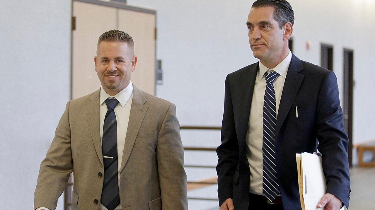 ‘Red-Light Robin Hood’ Stephen Ruth eyes run for State Senate - Newsday