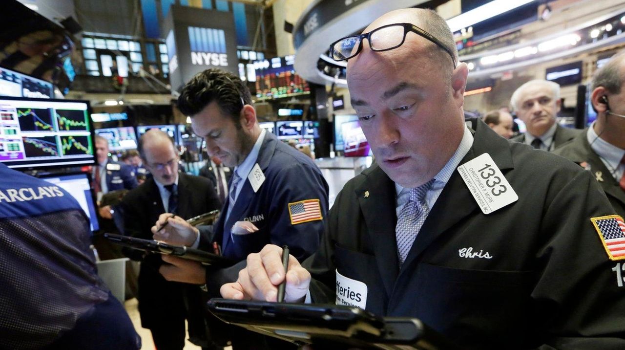 Stocks rise at end of trading, ending with modest gains Newsday