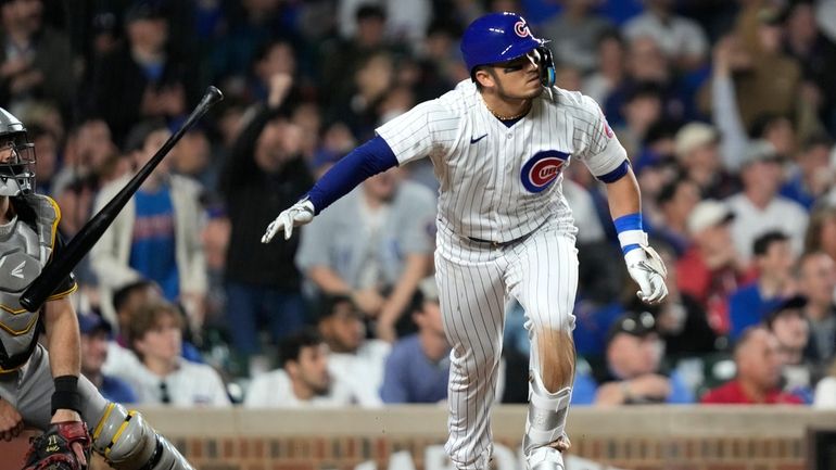 Cubs score 6 runs late to rally for 7-4 win over Yankees